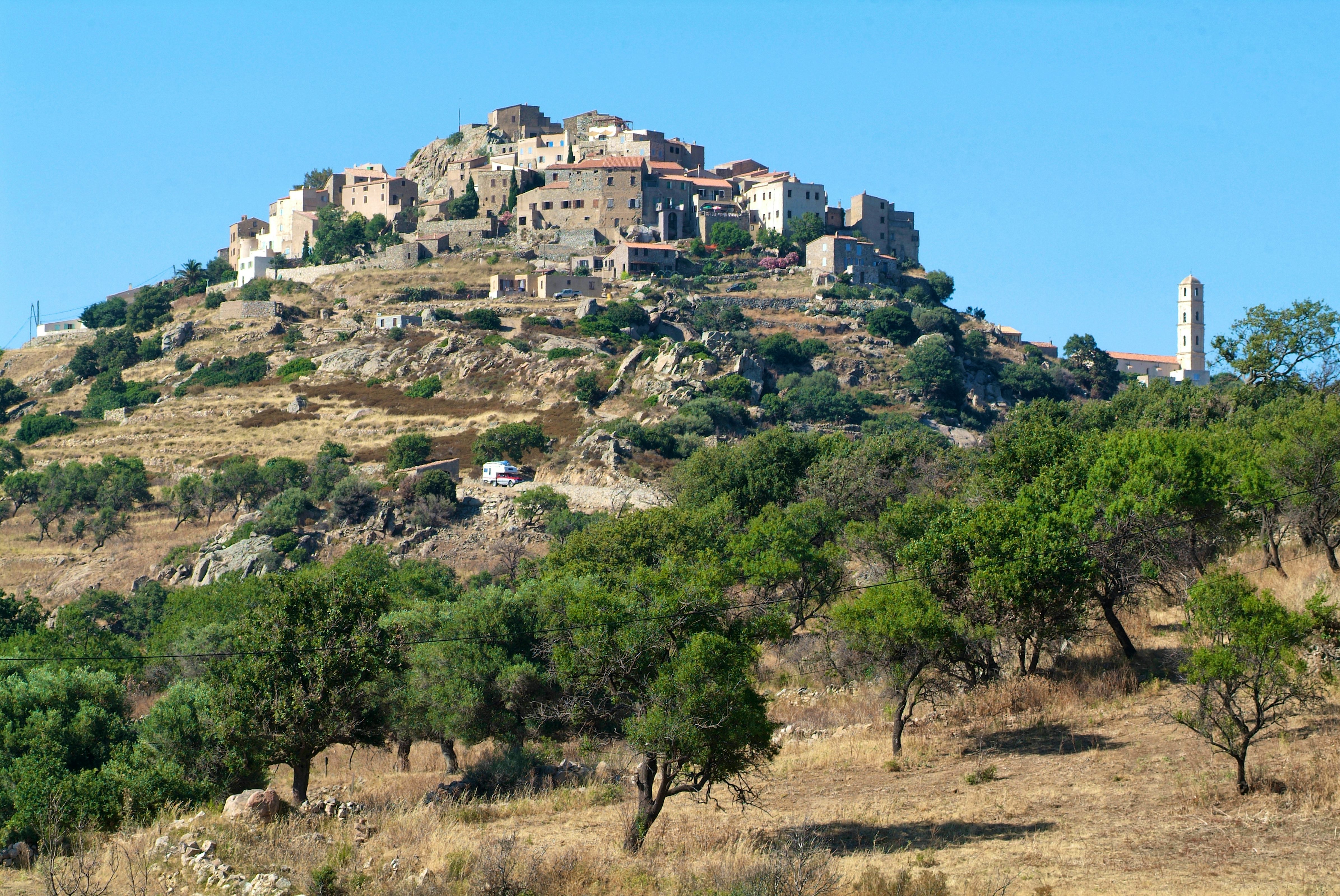One of the oldest villages in Corsica, Sant'Antonino | itinari
